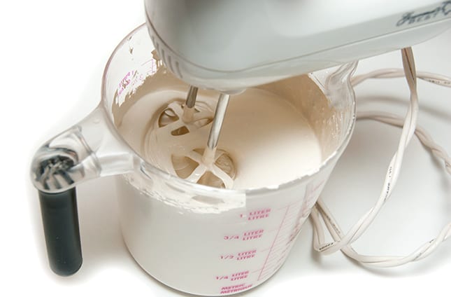 Best-Homemade-Chalk-Paint-Recipes-BlenderTip