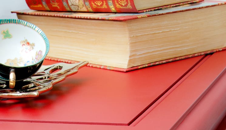 close up of sprayed chalk paint