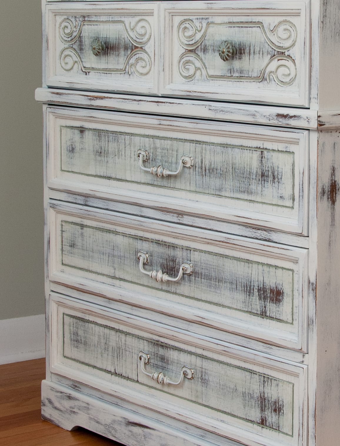 GFAntique-Basil-Milk-Paint