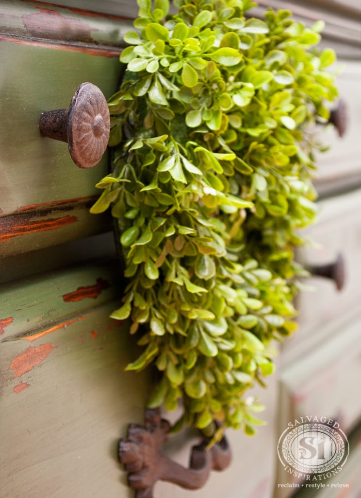 MMS-Boxwood--Dresser