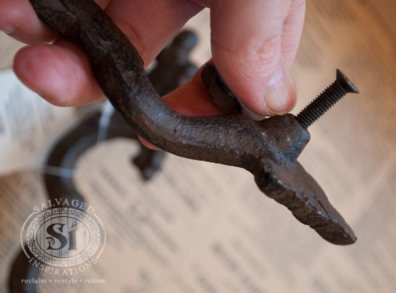 countersinking-furniture-hardware