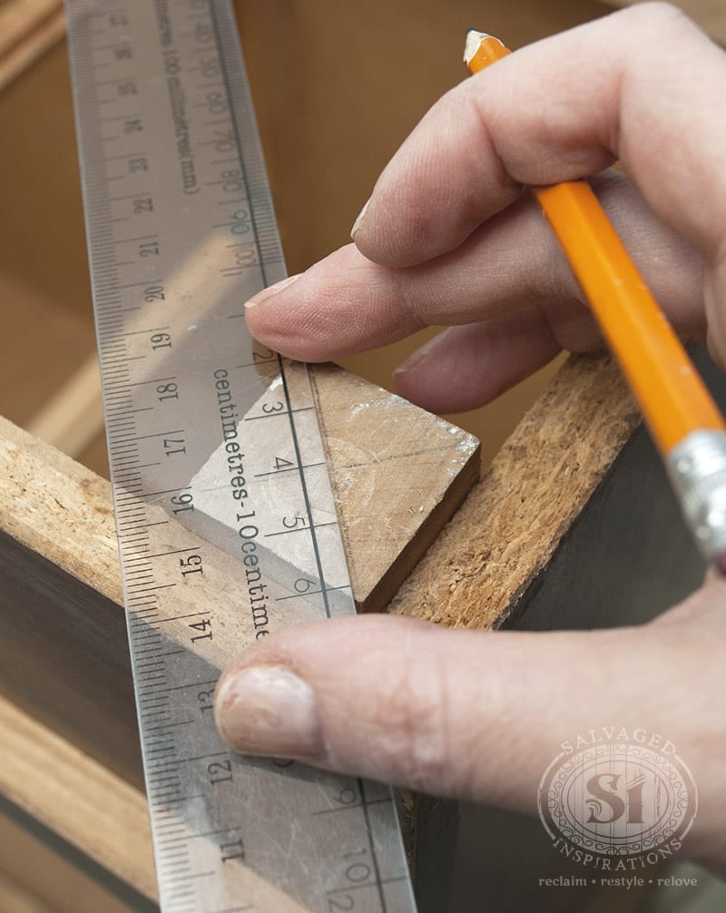 Adding Furniture Legs & Finding Center