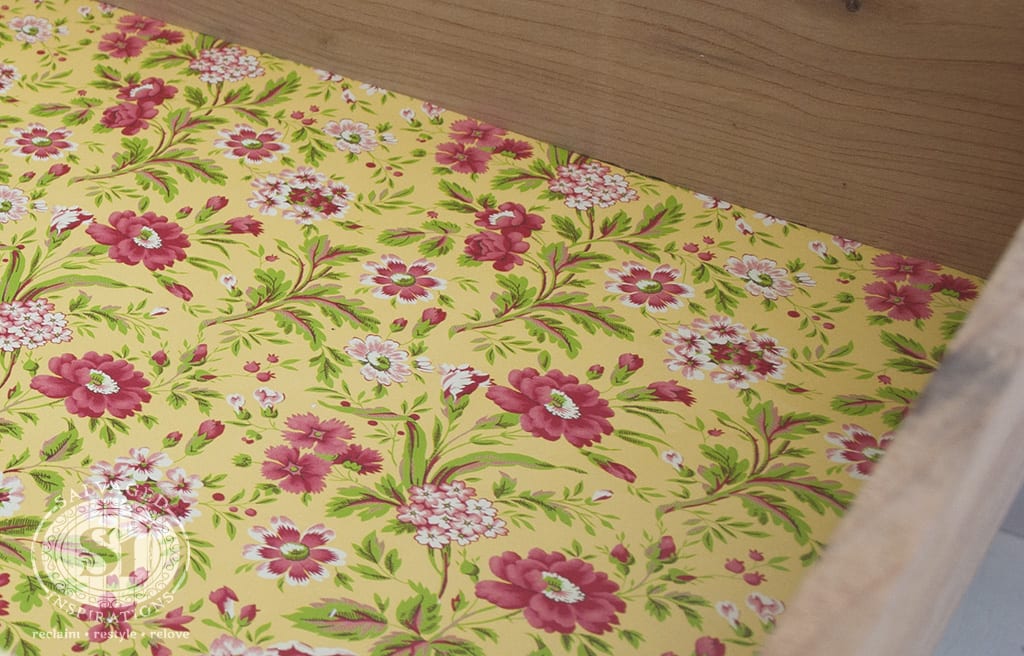 Perfectly Cut Drawer Liner