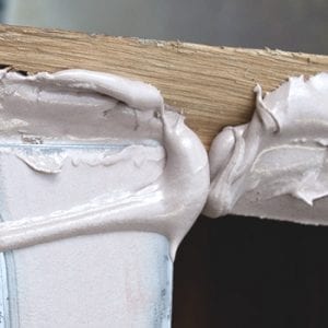 fixing furniture leg w bondo-hdr