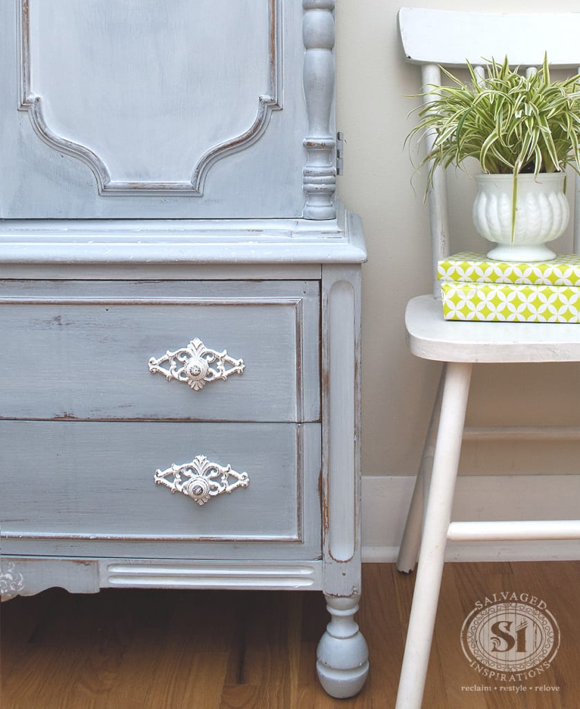 MMS Shutter Gray Vintage Armoire+Chair