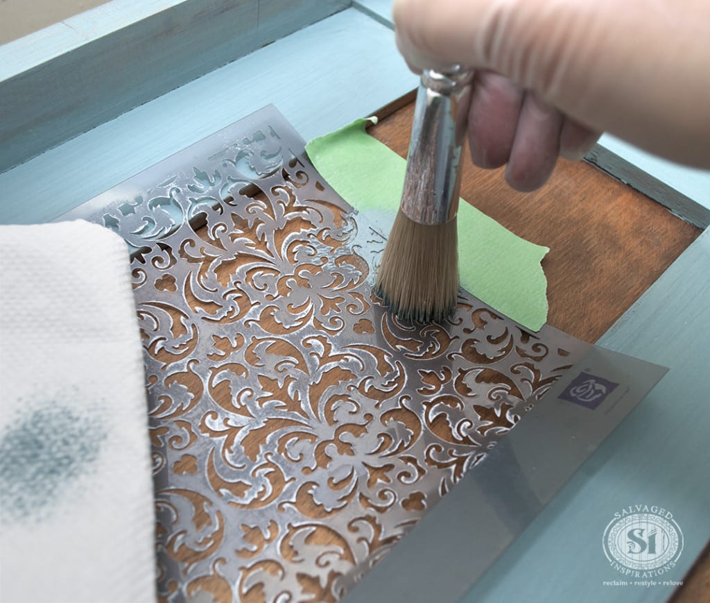 Stenciling Furniture w Milk Paint