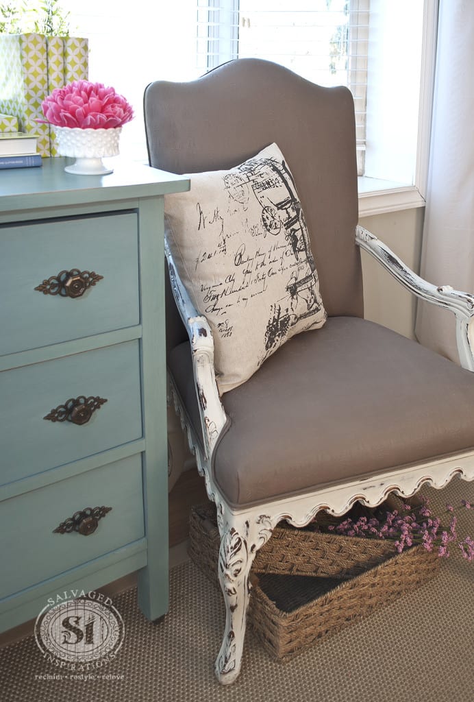 Painting Fabric w Chalk Style Paints-1