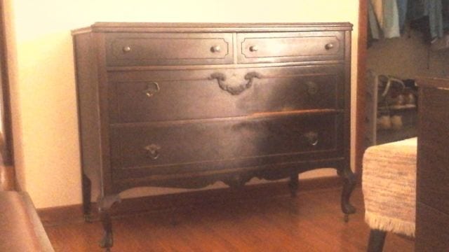 Dresser w Mirror-Beamsv1