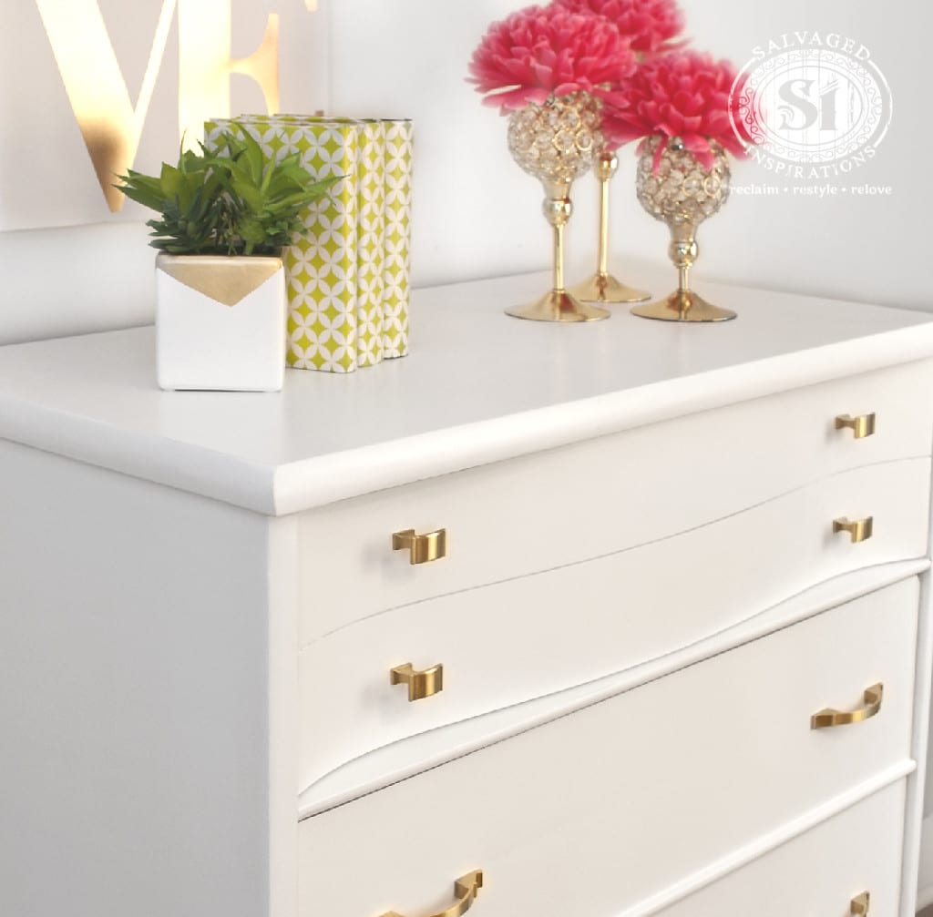 SW Extra White - Kroehler Dresser
