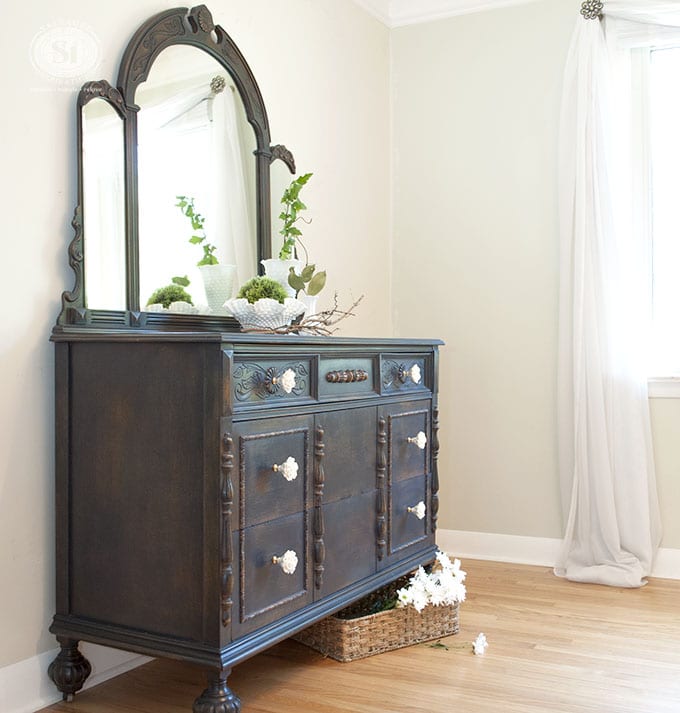 GF Coastal Blue Dresser & Window