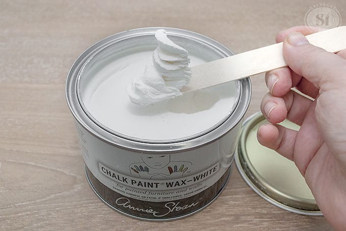 Annie Sloan White Wax on Stick1