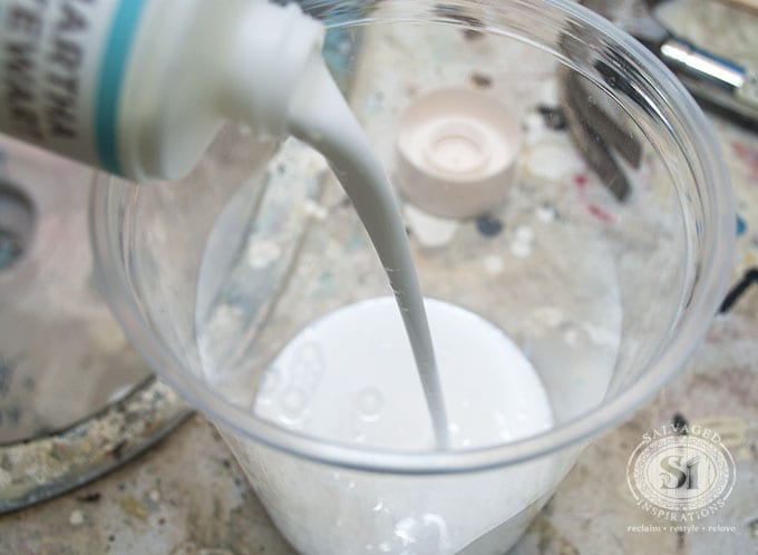 pouring-fabric-medium-for-painting-velvet-fabric