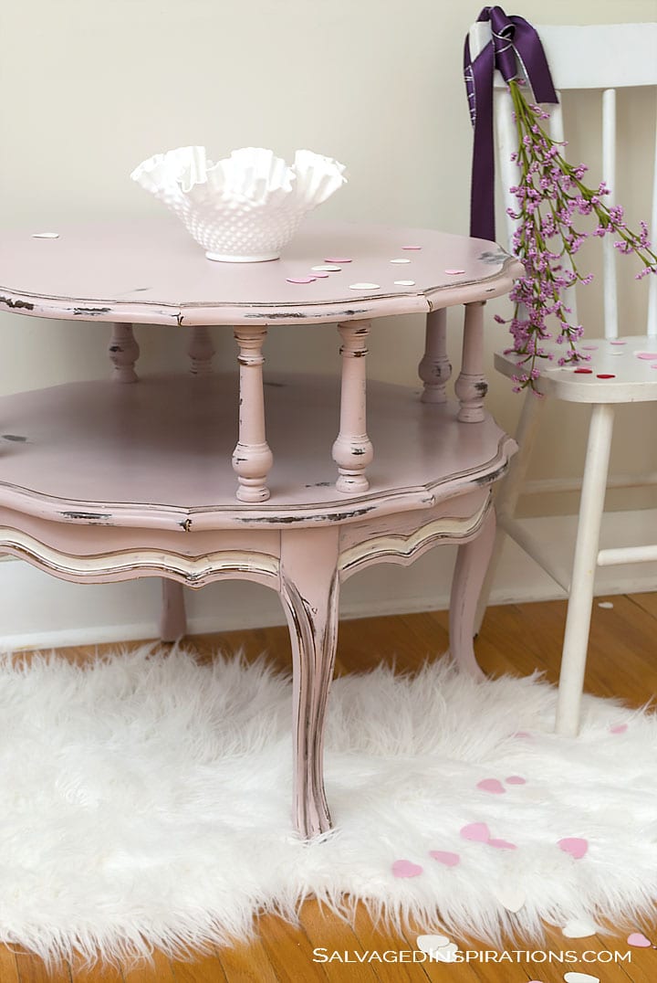 Antoinette Table w Chair