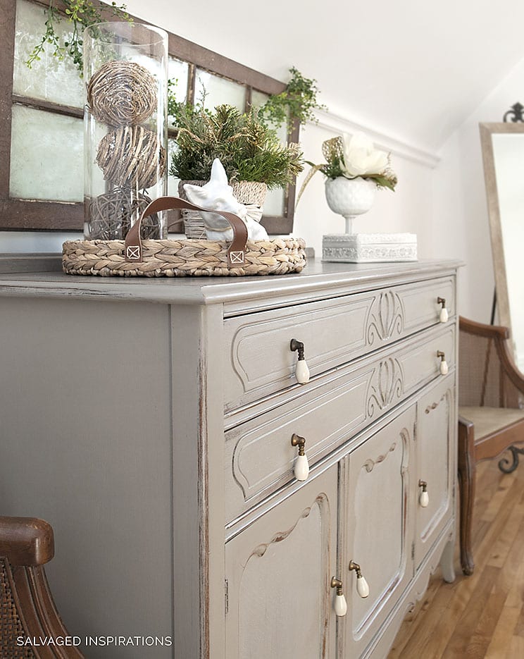 SI Bedroom French Linen Dresser Xmas Greenery