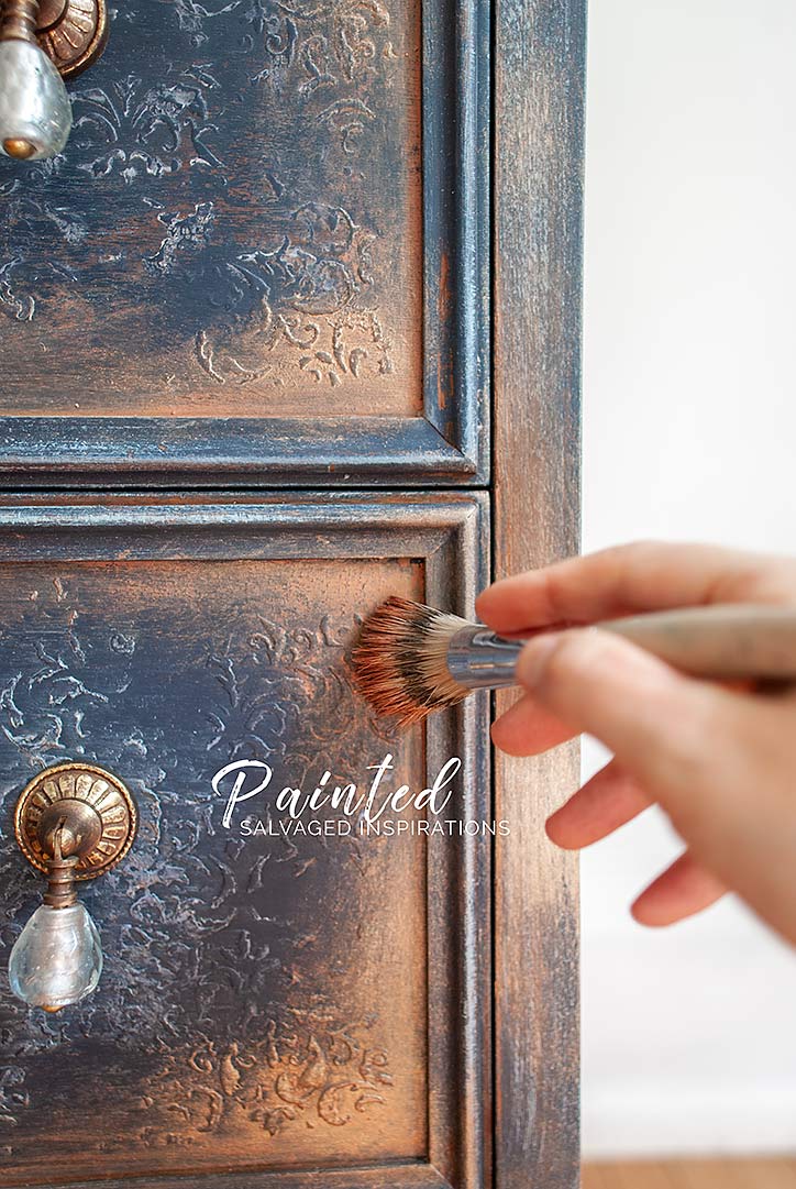 Painting Furniture w Bronze Gilding Wax