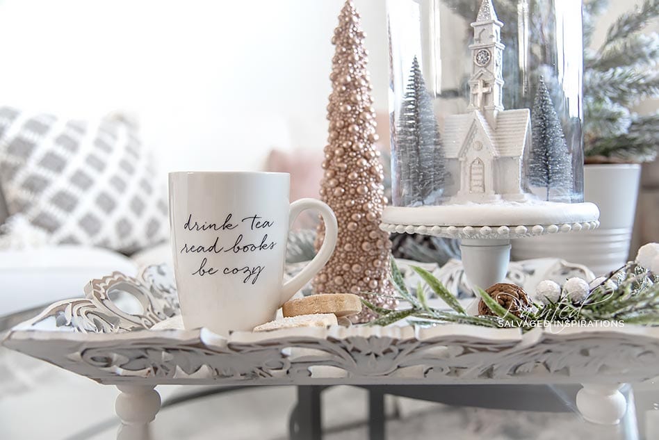 Painted DIY Wood Tray Xmas Makeover