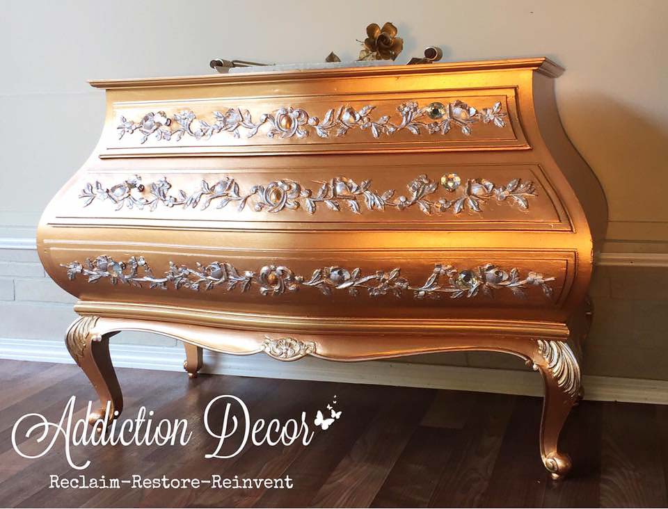 Addiction Decor Metallic Gold Chest