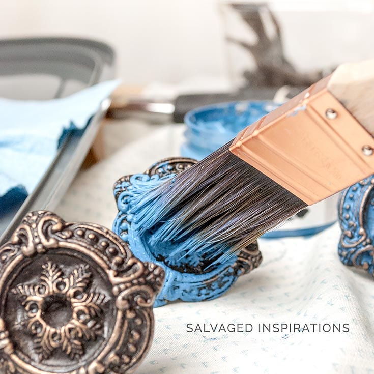 Painting Furniture Knobs with Chalk Paste