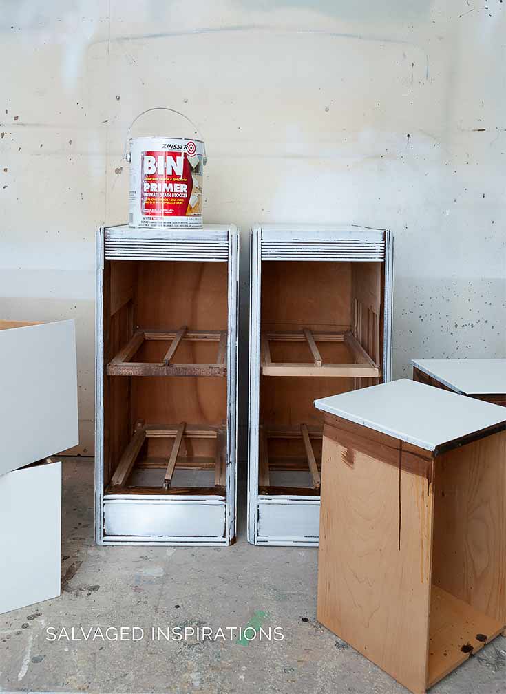 Priming Nightstands w BIN Shellac Primer