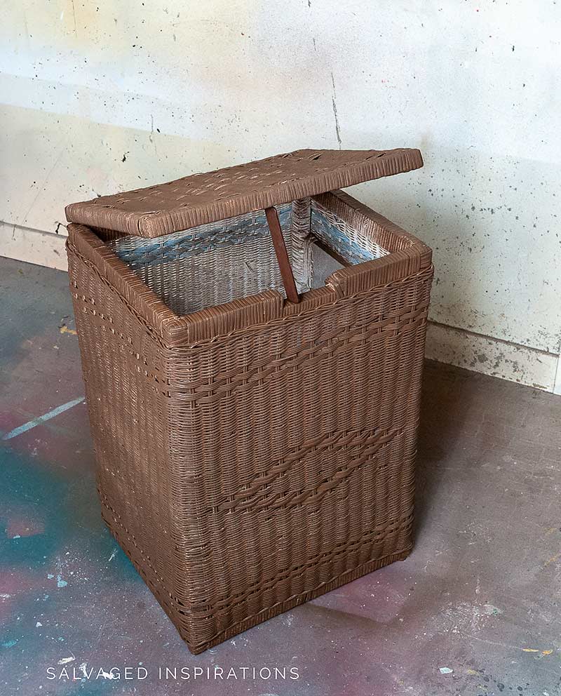 Painting Wicker w DB Chocolate