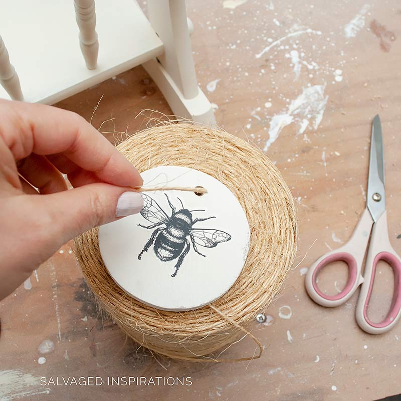 Stringing wood Ornament