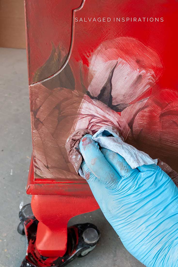 Rubbing Paint of Furniture Transfers