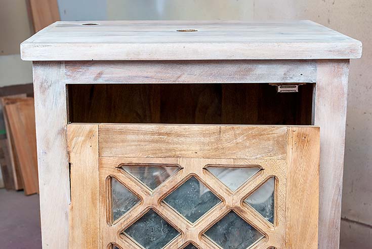 Sanded Wood and Waxed Wood