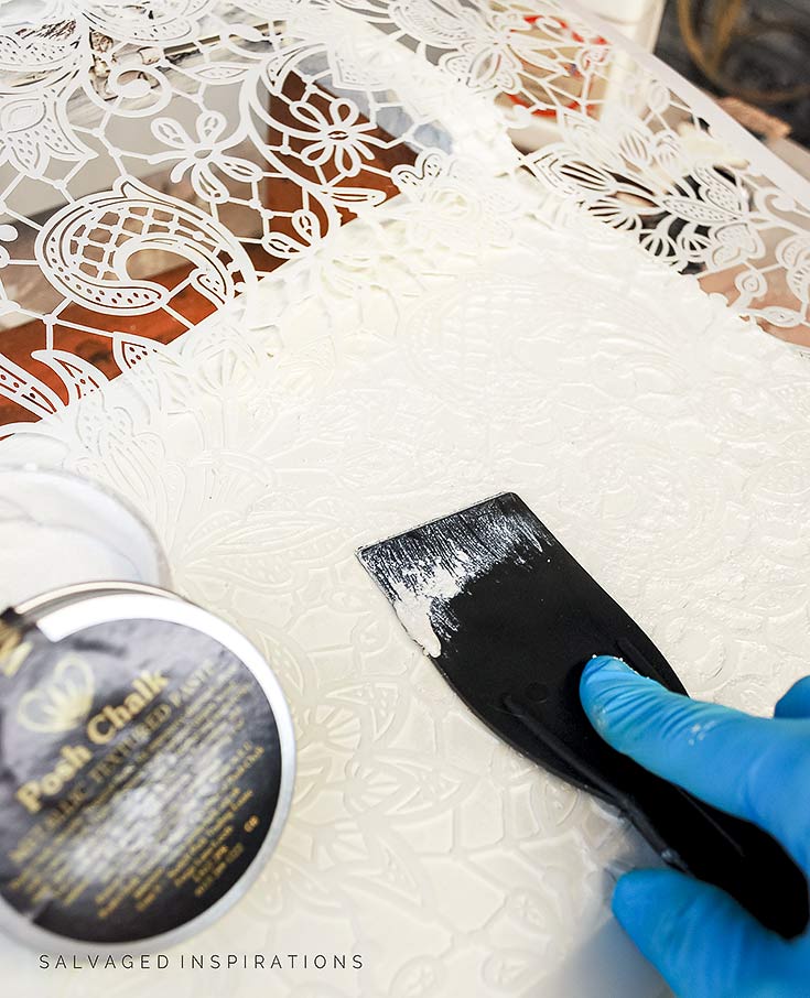 Adding Texture with Posh Chalk Metallic Paste