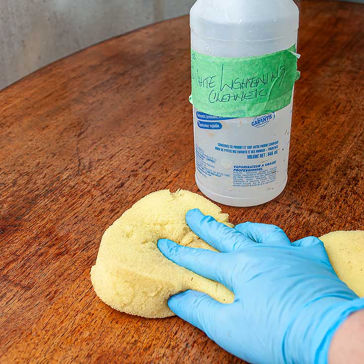 Cleaning Table w White Lightning Cleaner