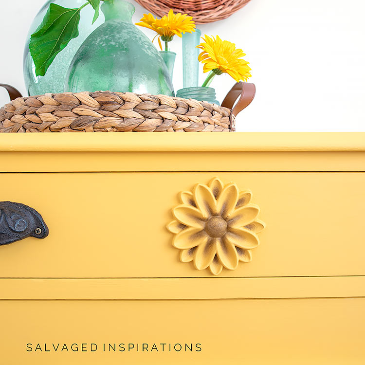 Close Up Of WoodUbend Moulding IG