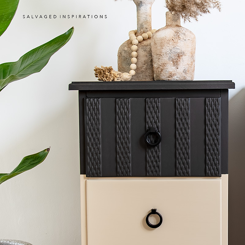 Close up Of Woodubend Trim on Nightstand