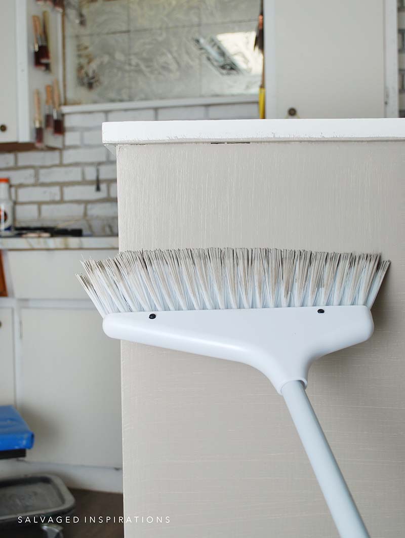 Using a Broom for Faux Linen Paint Technique